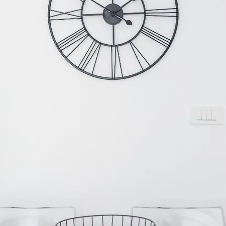 Down Town Apartment *