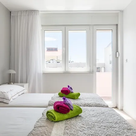 Down Town Apartment *